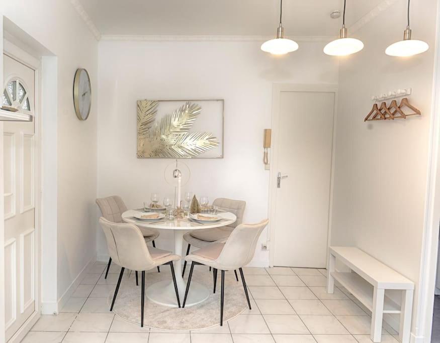 Le Nid Cosy -Au Coeur D'Orleans Lägenhet Exteriör bild
